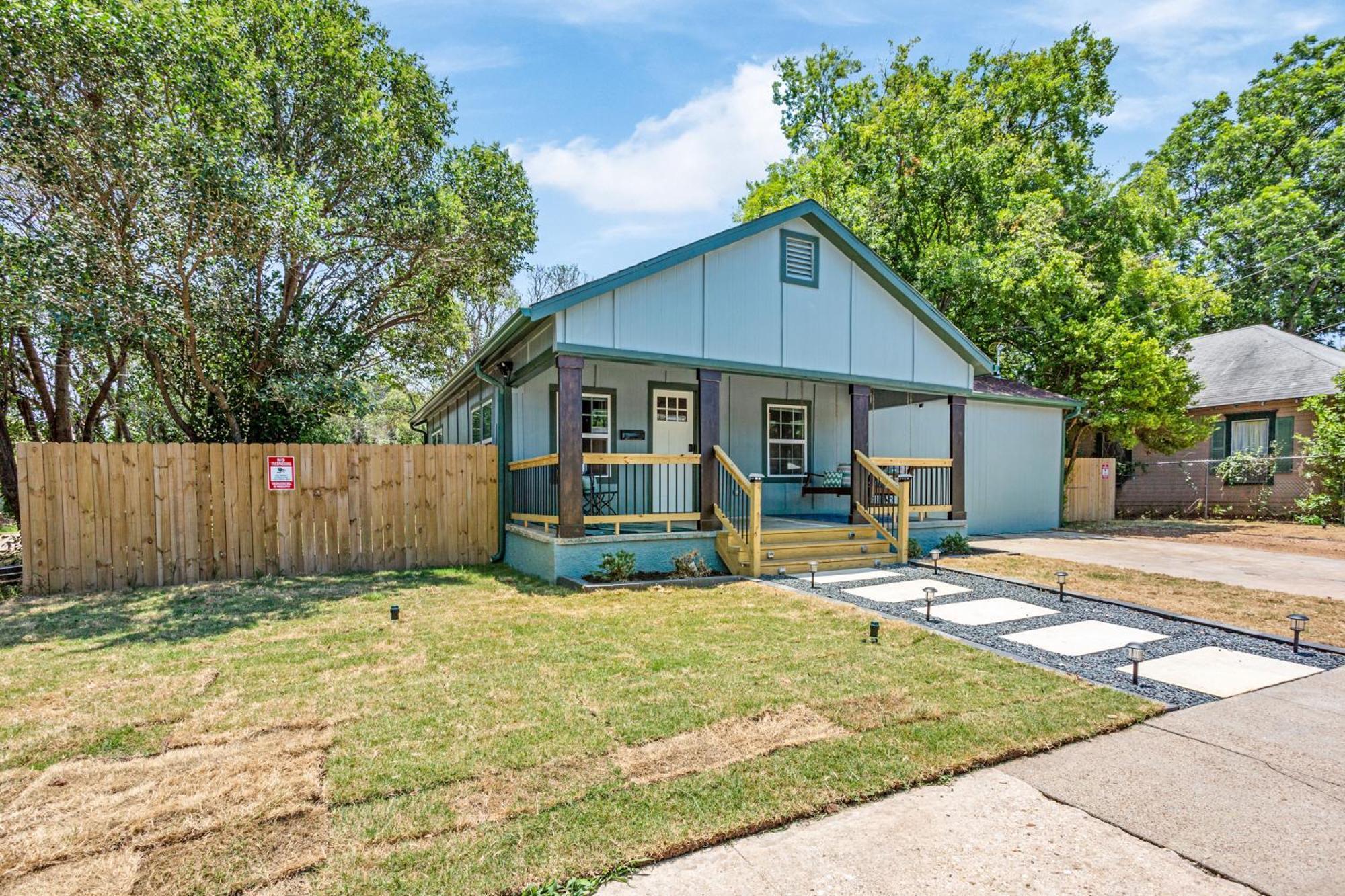 The Craftsman On Clay-Downtown-4 Blocks To Silos-Hot Tub And Cowboy Pool Waco Eksteriør bilde